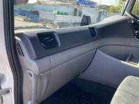 UDトラックスクオンアルミウイング大型（10t）[写真34]