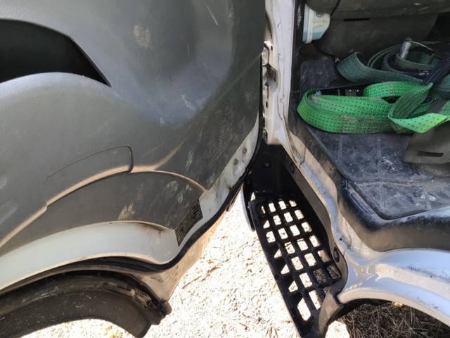 三菱ふそうキャンター平ボディ小型（2t・3t）[写真10]