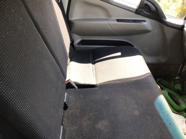 三菱ふそうキャンター平ボディ小型（2t・3t）[写真11]