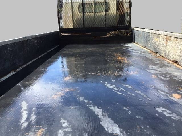 三菱ふそうキャンター平ボディ小型（2t・3t）[写真03]