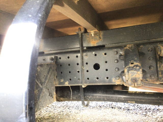 三菱ふそうキャンター平ボディ小型（2t・3t）[写真04]