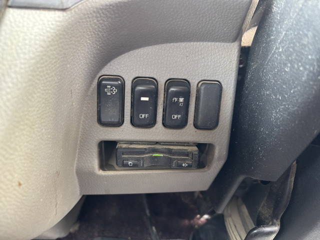 三菱ふそうキャンターダンプ小型（2t・3t）[写真15]