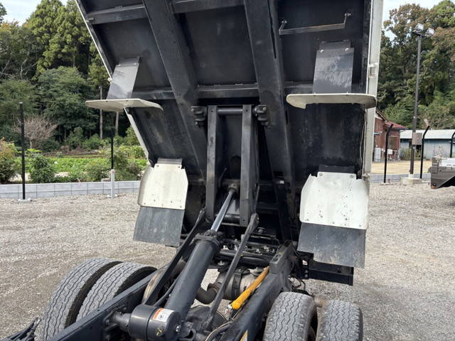 三菱ふそうキャンターダンプ小型（2t・3t）[写真24]