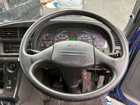 いすゞギガアルミウイング大型（10t）[写真21]