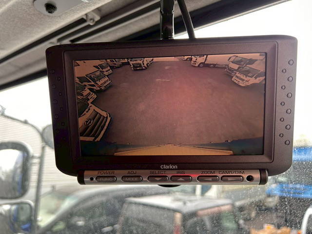 いすゞギガアルミウイング大型（10t）[写真23]