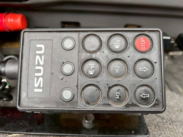 いすゞギガアルミウイング大型（10t）[写真27]