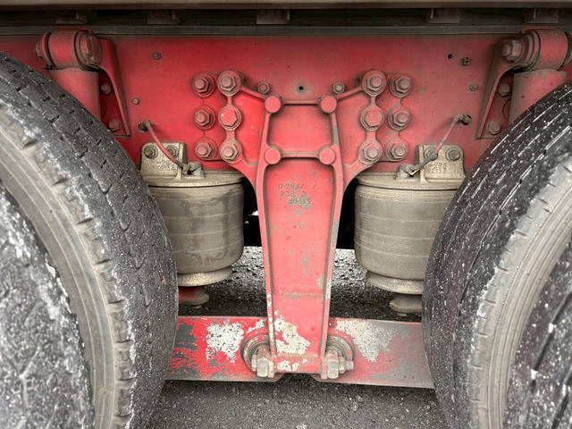 いすゞギガアルミウイング大型（10t）[写真37]