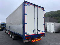 いすゞギガアルミウイング大型（10t）[写真04]