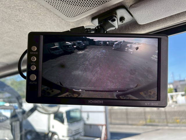 三菱ふそうスーパーグレートコンテナ専用車大型（10t）[写真16]