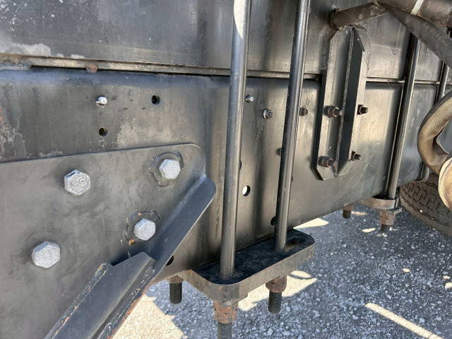 三菱ふそうスーパーグレートコンテナ専用車大型（10t）[写真24]