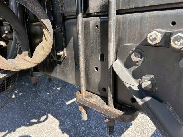 三菱ふそうスーパーグレートコンテナ専用車大型（10t）[写真28]