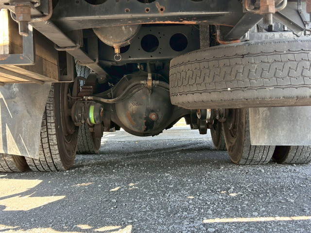 三菱ふそうスーパーグレートコンテナ専用車大型（10t）[写真34]