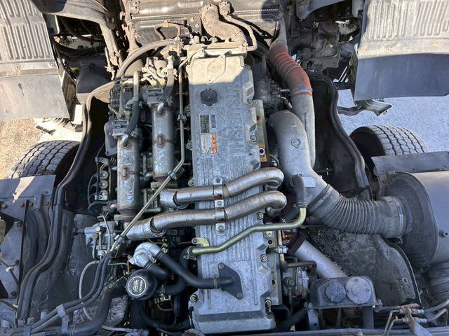 三菱ふそうスーパーグレートコンテナ専用車大型（10t）[写真38]