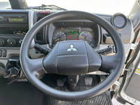 三菱ふそうキャンターアルミバン小型（2t・3t）[写真19]