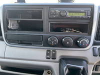 三菱ふそうキャンターアルミバン小型（2t・3t）[写真24]