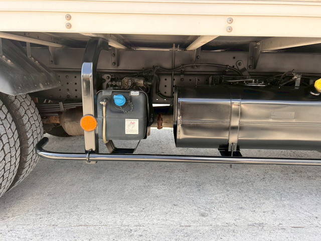 三菱ふそうキャンターアルミバン小型（2t・3t）[写真29]