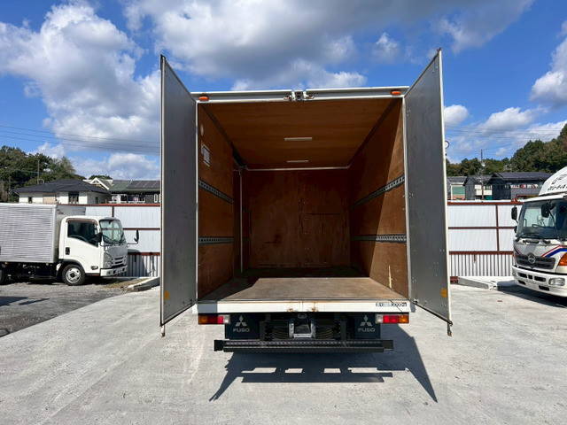 三菱ふそうキャンターアルミバン小型（2t・3t）[写真07]