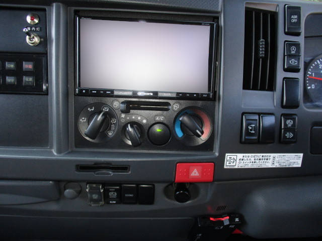 いすゞエルフ冷凍車（冷蔵車）小型（2t・3t）[写真20]