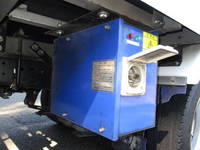 いすゞエルフ冷凍車（冷蔵車）小型（2t・3t）[写真32]