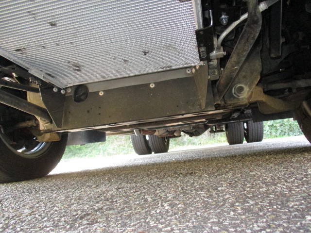 いすゞエルフ冷凍車（冷蔵車）小型（2t・3t）[写真34]