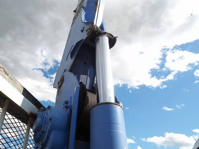 いすゞフォワードクレーン3段中型（4t）[写真11]