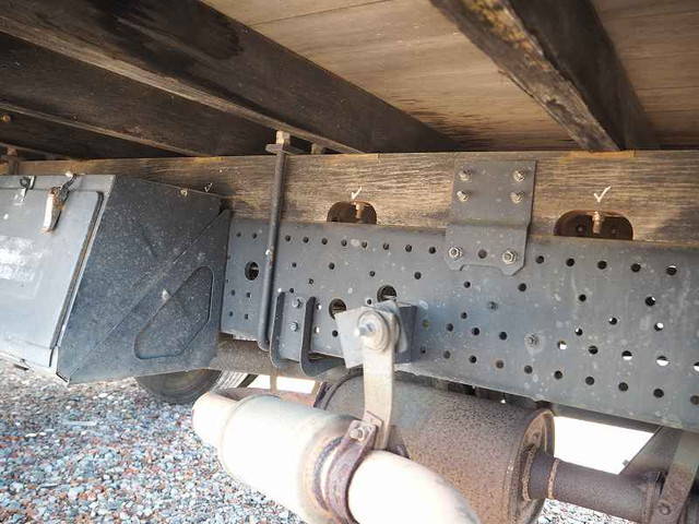 いすゞフォワードクレーン3段中型（4t）[写真22]