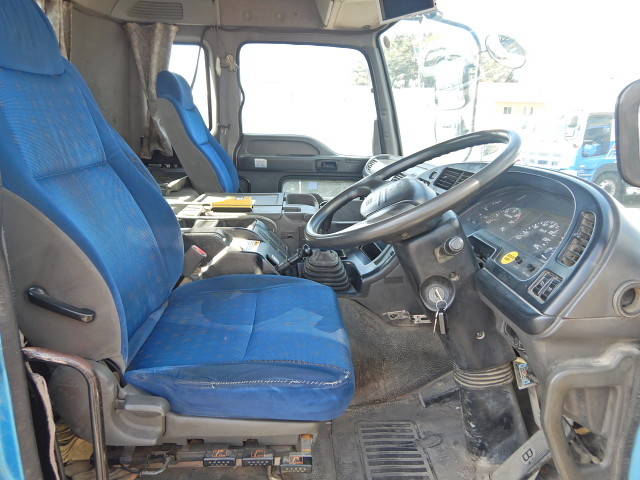 いすゞギガコンテナ専用車大型（10t）[写真18]