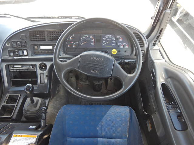 いすゞギガコンテナ専用車大型（10t）[写真20]