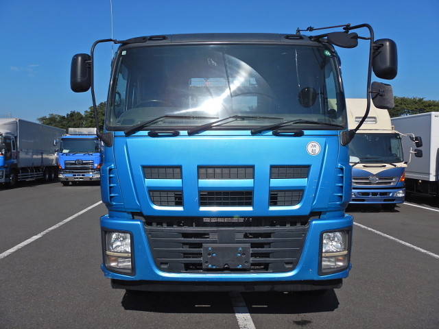 いすゞギガコンテナ専用車大型（10t）[写真04]