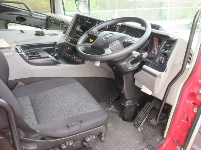 三菱ふそうスーパーグレートアルミウイング大型（10t）[写真22]