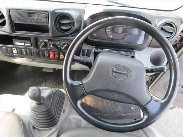 日野デュトロクレーン4段小型（2t・3t）[写真31]