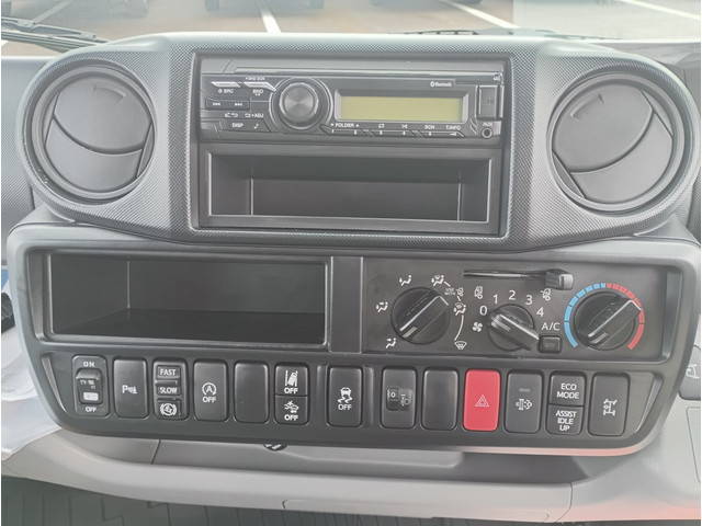 トヨタその他の車種タンク車（タンクローリー）小型（2t・3t）[写真23]