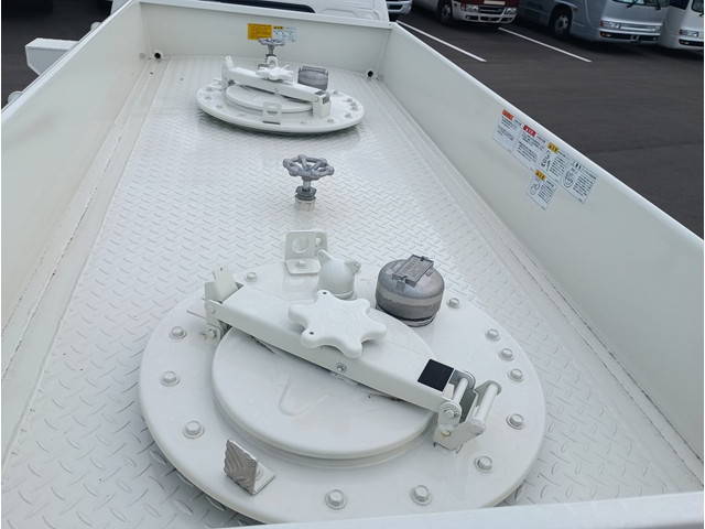 トヨタその他の車種タンク車（タンクローリー）小型（2t・3t）[写真07]