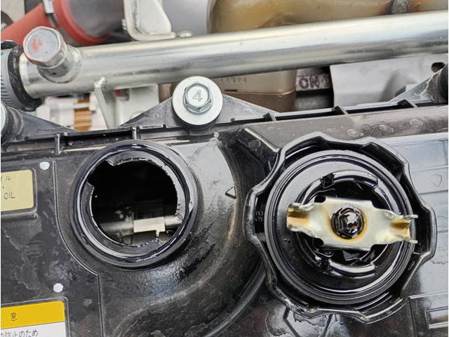 三菱ふそうファイターコンテナ専用車中型（4t）[写真12]