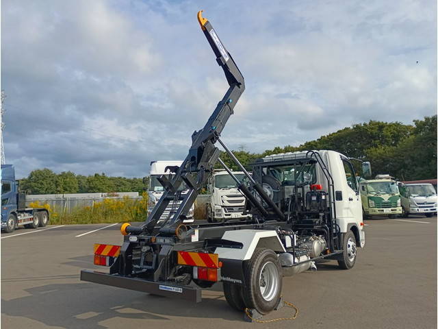 三菱ふそうファイターコンテナ専用車中型（4t）[写真02]