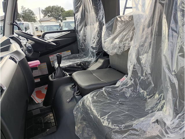 三菱ふそうファイターコンテナ専用車中型（4t）[写真21]