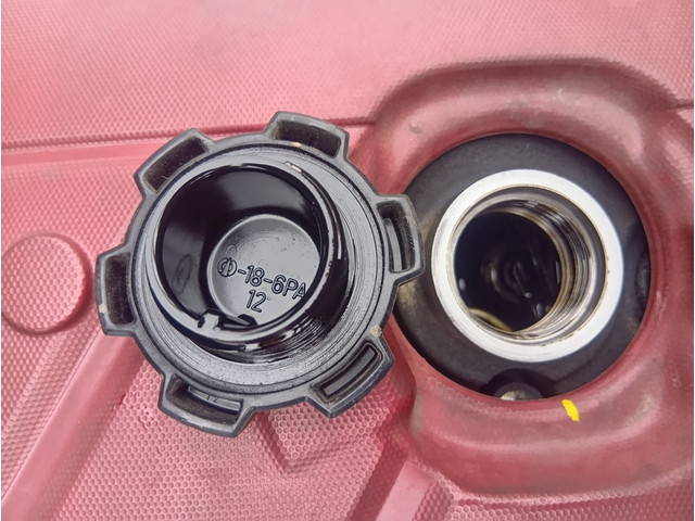 日野デュトロ平ボディ小型（2t・3t）[写真10]