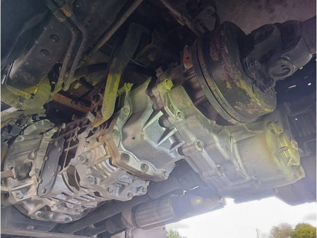 日野デュトロ平ボディ小型（2t・3t）[写真18]