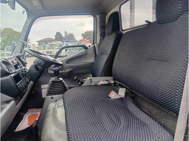 日野デュトロ平ボディ小型（2t・3t）[写真20]