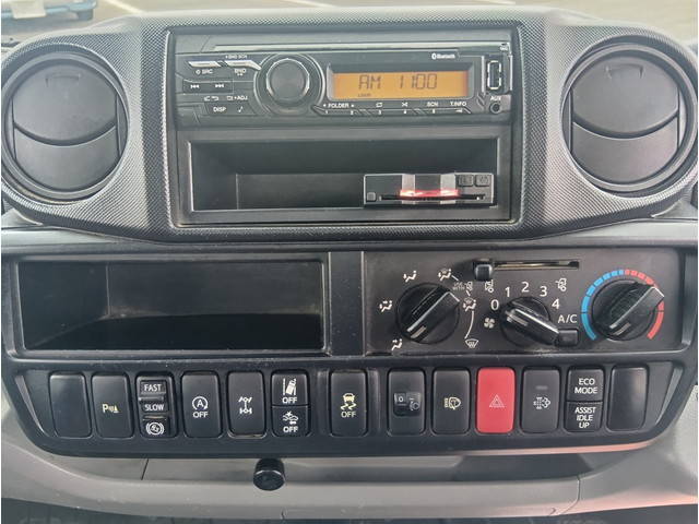 日野デュトロ平ボディ小型（2t・3t）[写真23]