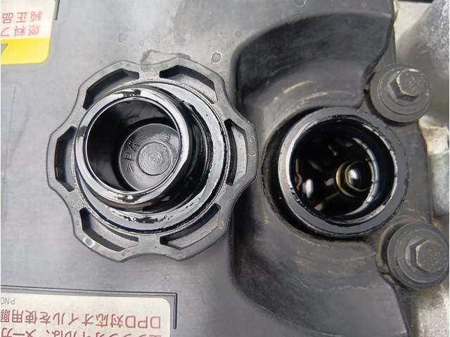 いすゞエルフ平ボディ小型（2t・3t）[写真11]