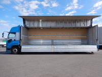 いすゞギガアルミウイング大型（10t）[写真12]