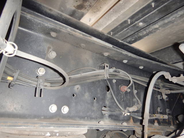 いすゞギガアルミウイング大型（10t）[写真14]