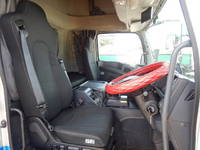 いすゞギガアルミウイング大型（10t）[写真24]