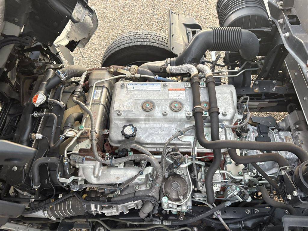 日野レンジャーアルミバン中型（4t）[写真17]