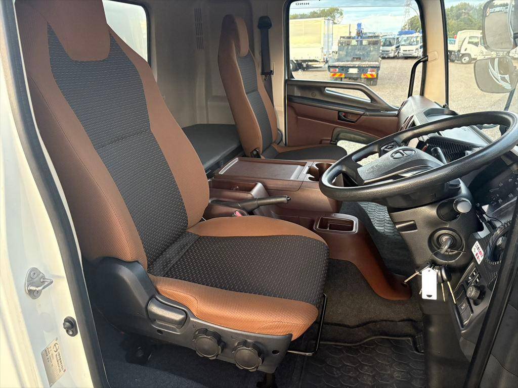 日野レンジャーアルミバン中型（4t）[写真20]