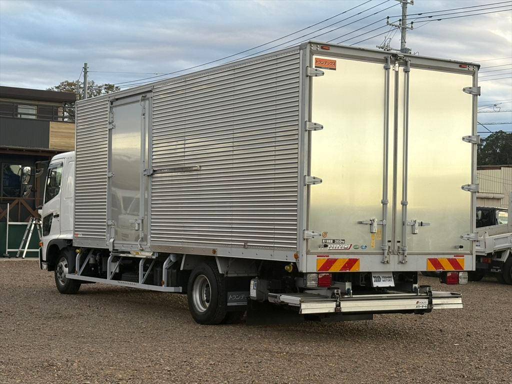 日野レンジャーアルミバン中型（4t）[写真03]