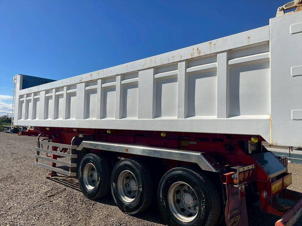 その他のメーカーその他の車種土砂ダンプトレーラー大型（10t）[写真05]