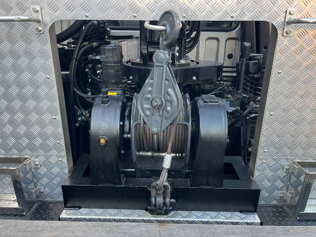 三菱ふそうファイターセルフクレーン4段増トン（6t・8t）[写真14]