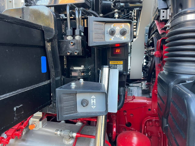 三菱ふそうファイターセルフクレーン4段増トン（6t・8t）[写真17]